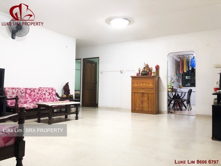 Yishun Street 11 thumbnail photo